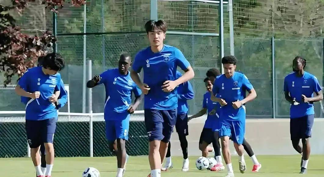 法甲积极推动青训创新体系，培养多元人才的简单介绍