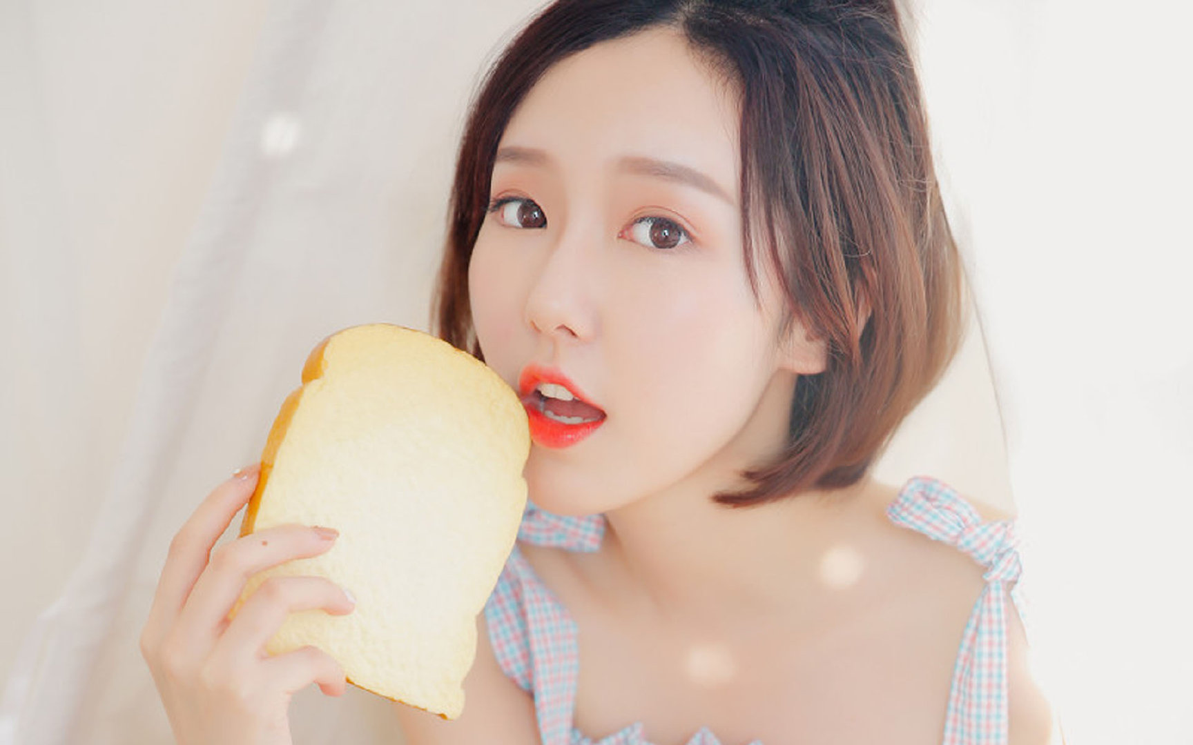 利物浦高压逼抢实体阵容,逆转胜局,官方_利物浦压哨连签两大中卫 白菜价补强